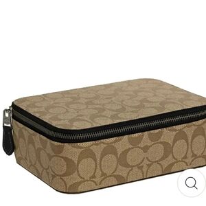 NWT Coach Tech Organizer